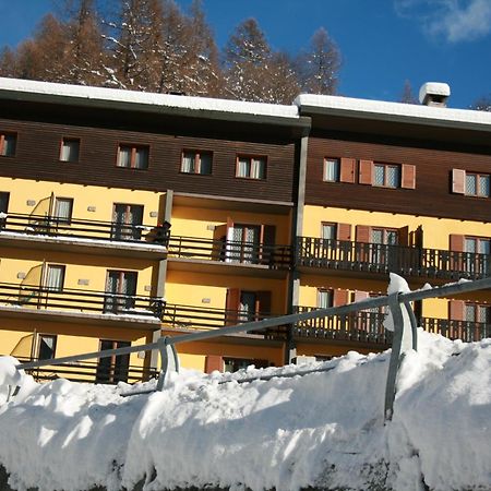 Hotel Etoile De Neige Valtournenche Exteriör bild